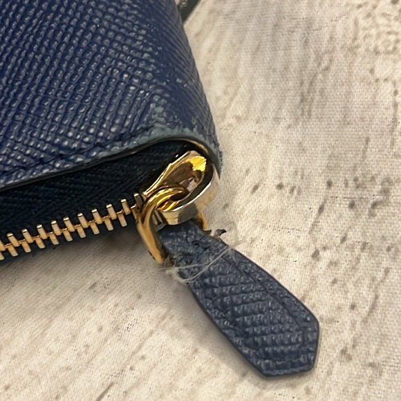 Prada Saffiano Blue Leather Zippy Continental Zip Around Wallet - Picture 15 of 16